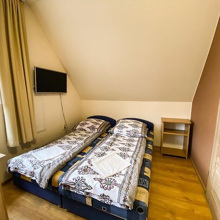 Osrodek Wczasowo-Kolonijny Gron Bed and Breakfast Biały Dunajec Exteriör bild