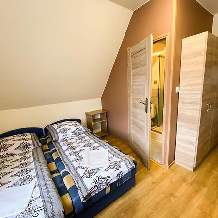 Osrodek Wczasowo-Kolonijny Gron Bed and Breakfast Biały Dunajec Exteriör bild