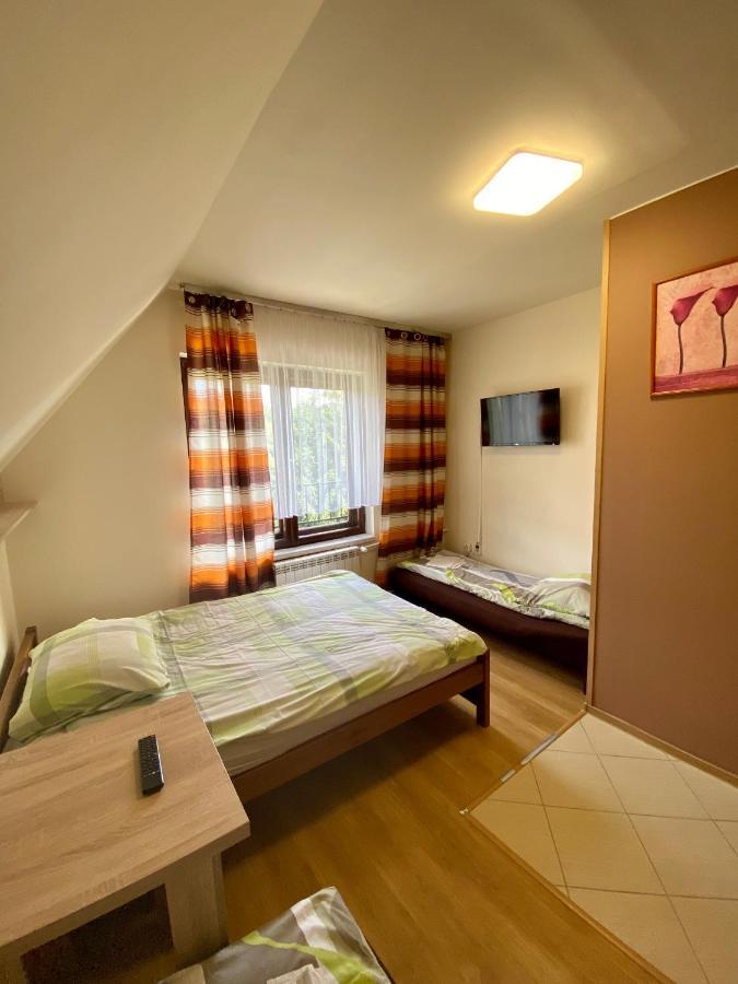 Osrodek Wczasowo-Kolonijny Gron Bed and Breakfast Biały Dunajec Exteriör bild