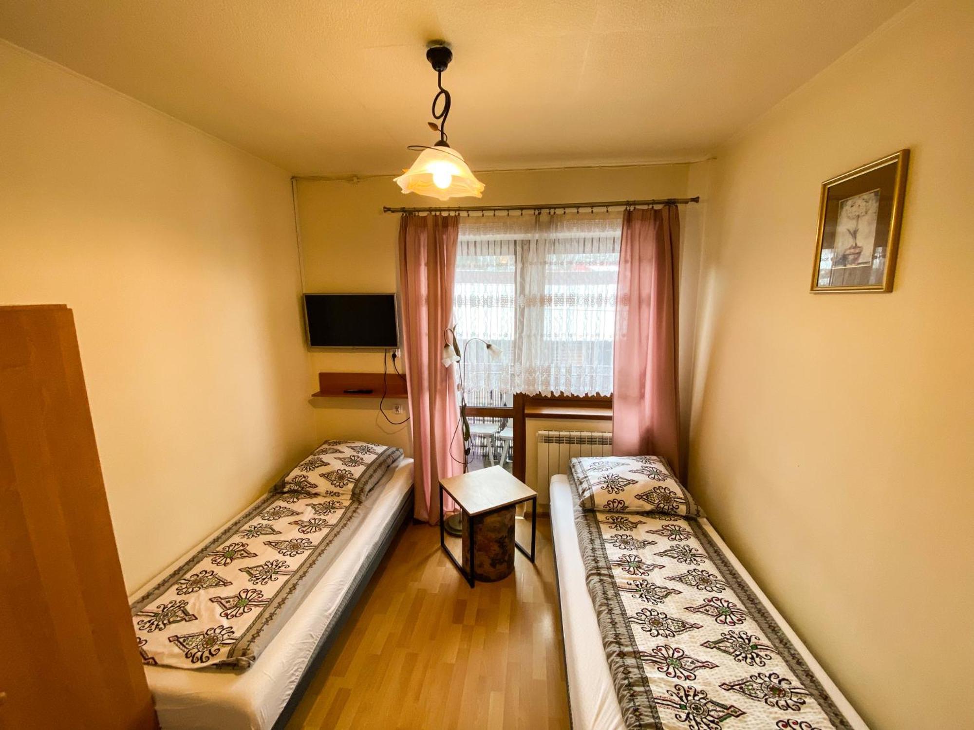 Osrodek Wczasowo-Kolonijny Gron Bed and Breakfast Biały Dunajec Exteriör bild
